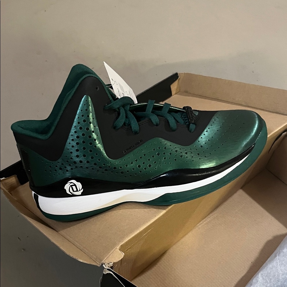 Adidas D Rose Metallic Green and Black Basketball Shoe-Size 9